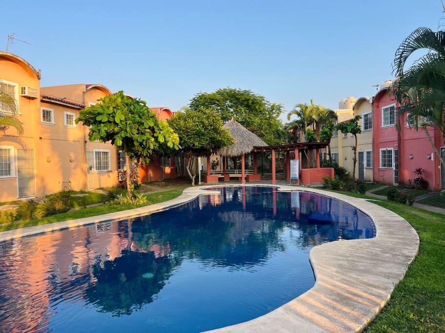 Apartamento Casa Con Alberca A 8 Min De Playa Ixtapa  Exterior foto